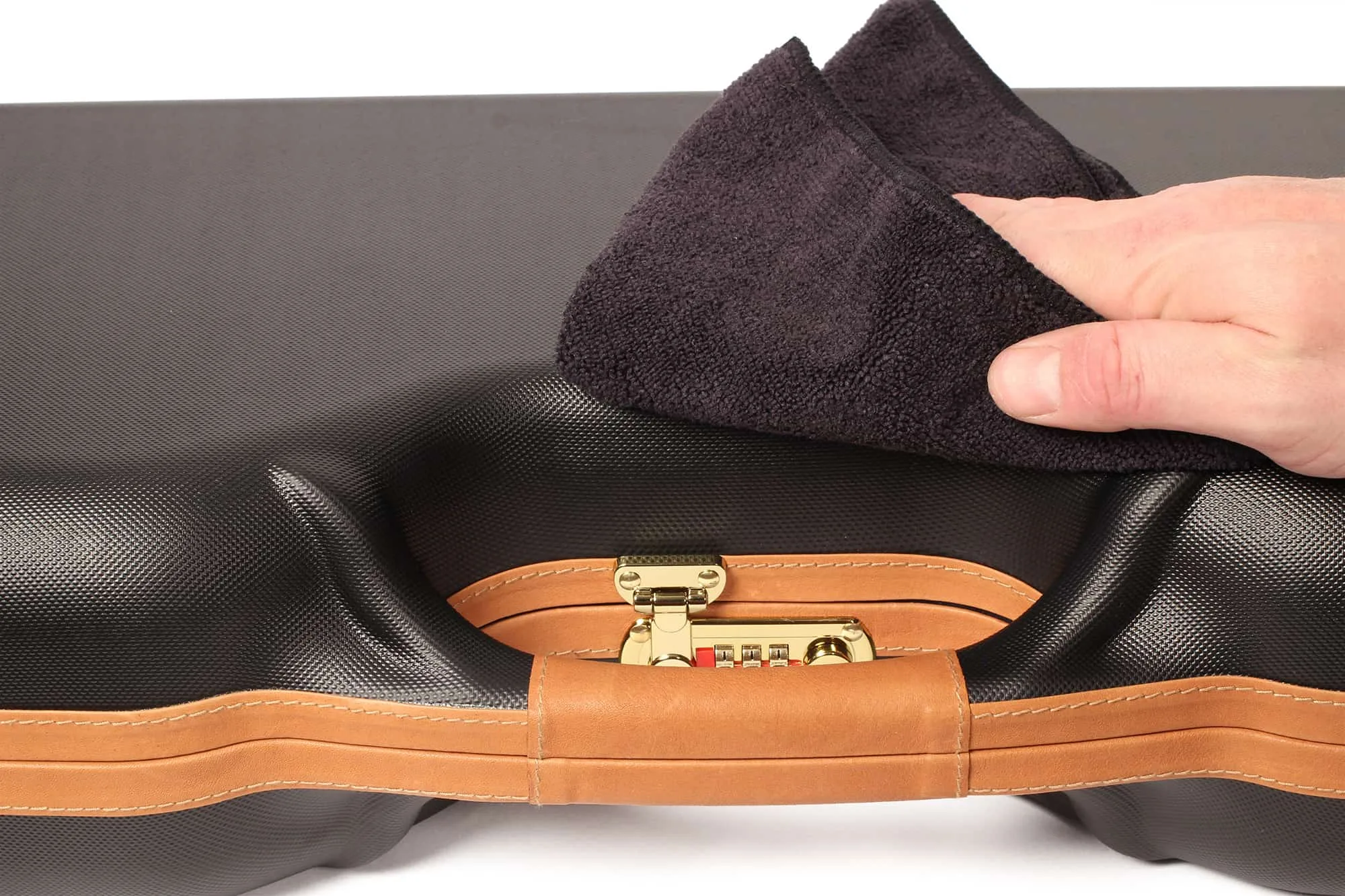 Leather and ABS Case Detailer Kit (4 oz) by INTELCASE 3 Leather & Case Detailer cloth